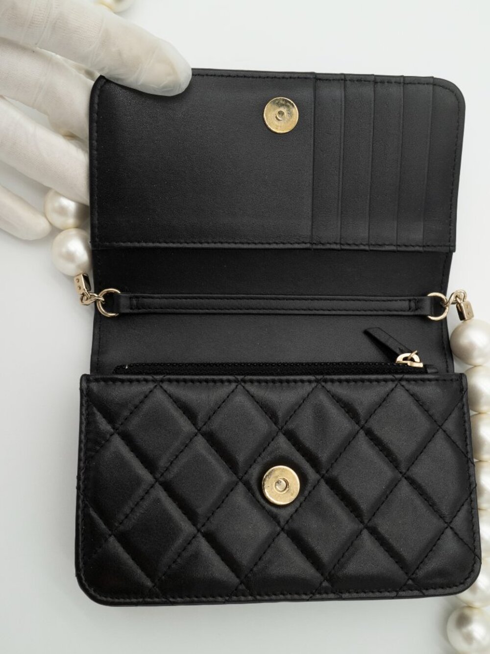 CHANEL Maxi Pearls Clutch with Chain Light Gold Hardware Full Set & COA - Picture 8 of 16